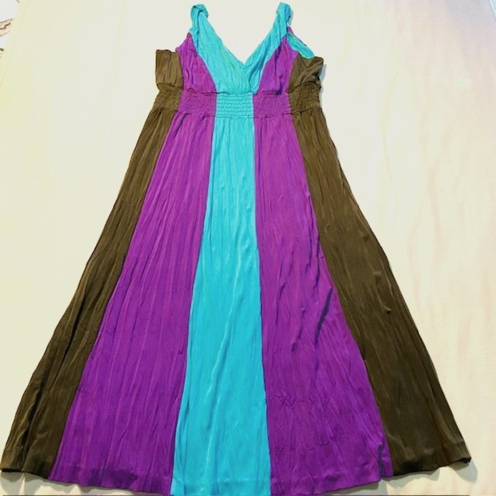 Truworths Dress colorful stretchy summer, size 10, ruched under bust.